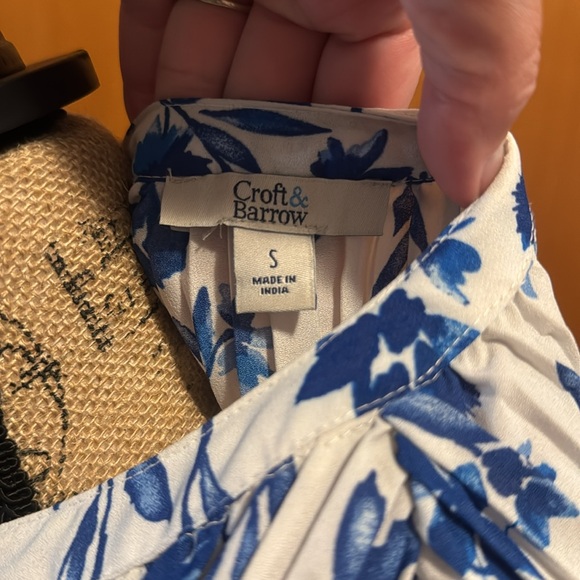 Like new Croft & Barrow Floral Women's Pleates 3/4 sleeve Top - Picture 5 of 7